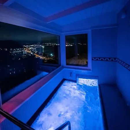 Semesterbostad Alelula Luxury Homespa *